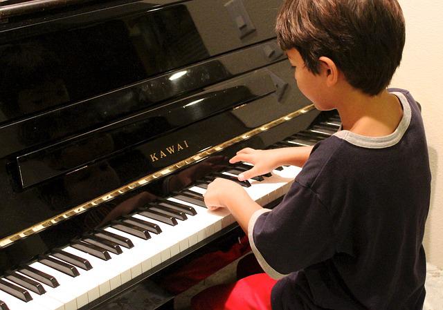 小学校低学年　習い事　音楽教室　ピアノ